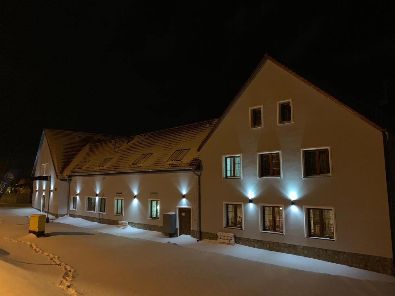 Zajazd Zacheta Kamienna Gora Exteriér fotografie